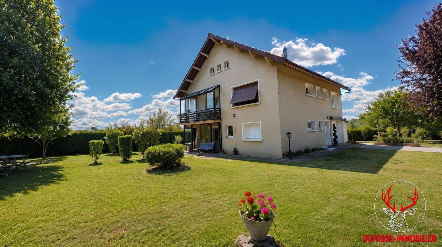 Maison 10 pièces 230 m² · à Sornay · 230 m² · 420 000 €