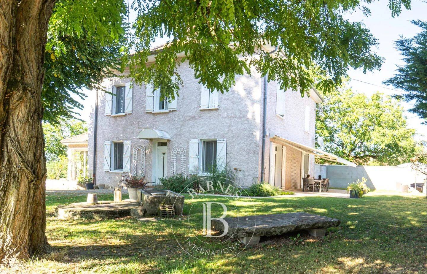 Maison 8 pièces 236 m² · à Les Abrets en Dauphiné · 236,3 m² · 449 000 €