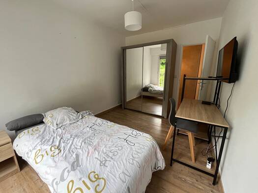 Colocation à louer - logement étudiant 355 € 1 pièce 2 chambres 10 m² 1er étage Penhars Quimper 29000