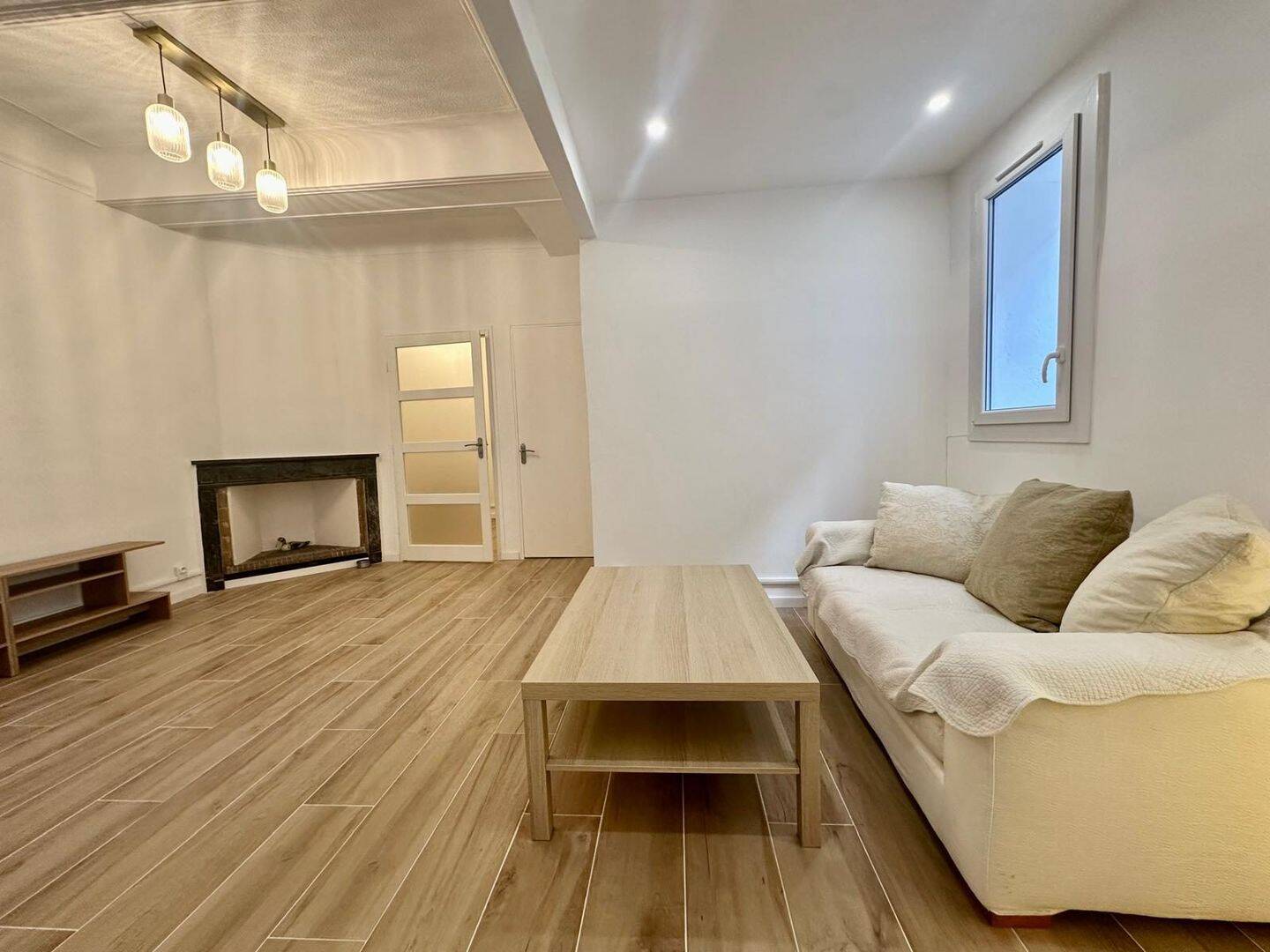 Appartement 2 pièces 68 m² · à Cassis · 68,2 m² · 1 250 €/mois