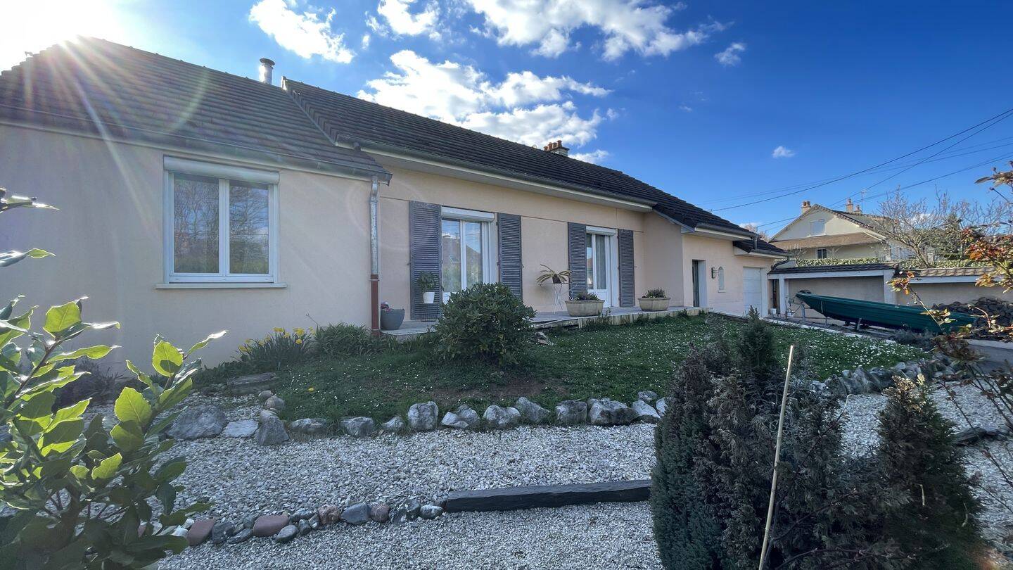 Maison 6 pièces 142 m² · à Nuits-Saint-Georges · 142 m² · 350 000 €