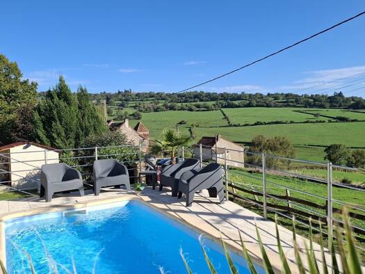 Maison à vendre 228 000 € 4 pièces 1 chambre 80 m² 896 m² de terrain Saint-Gengoux-le-National 71460