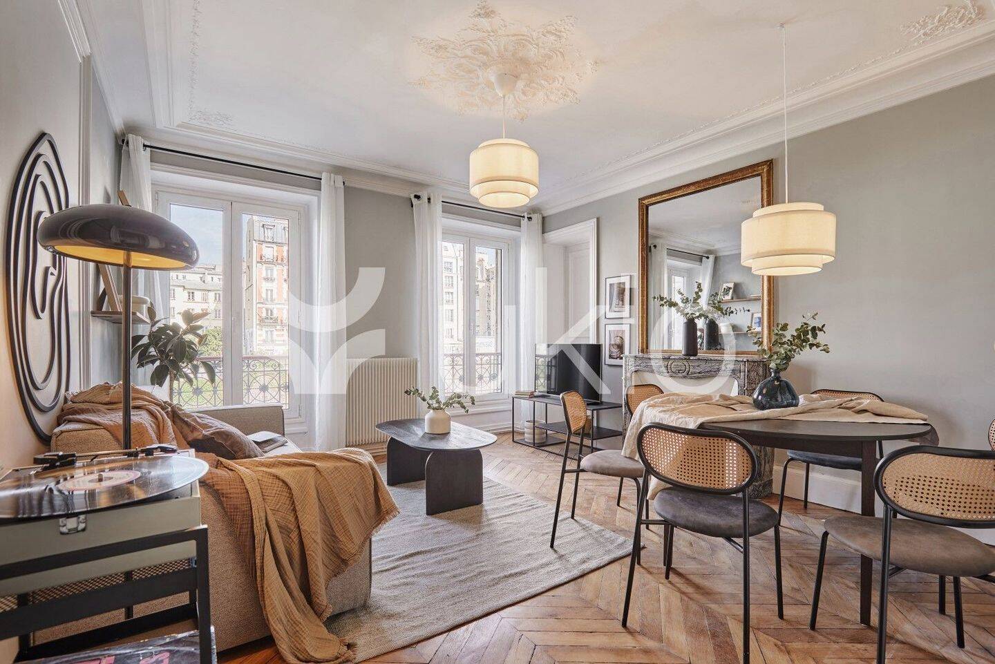 Appartement 4 pièces 78 m² · à Paris 17ème Arrondissement · 78 m² · 6 190 €