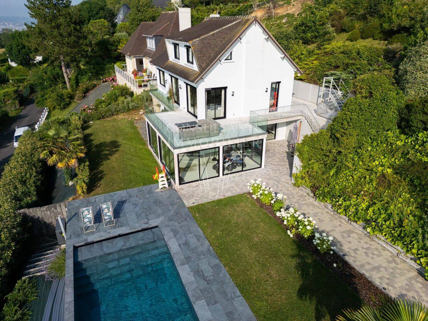 Maison 8 pièces 230 m² · à Deauville · 230 m² · 1 995 000 €