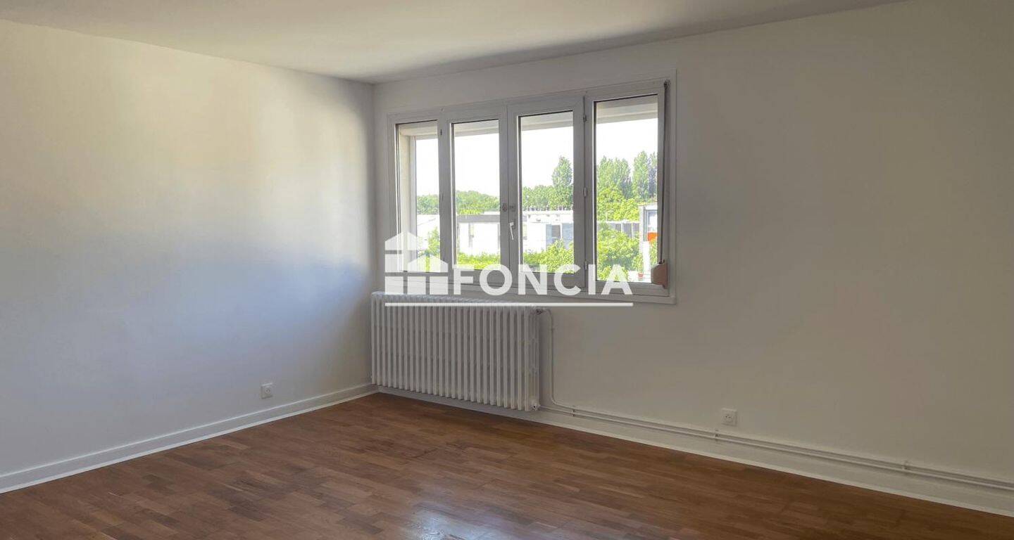 Appartement 2 pièces 46 m² · à Sainte-Geneviève-des-Bois · 46,4 m² · 890 €