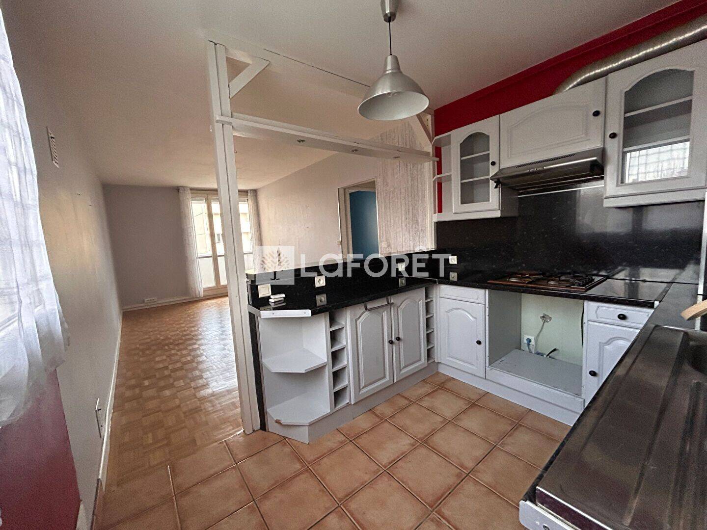 Appartement 3 pièces 61 m² · à Pontault-Combault · 60,8 m² · 1 036 €/mois