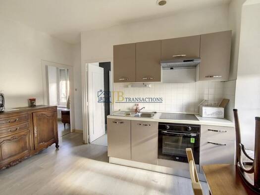 Appartement à louer 355 € 2 pièces 1 chambre 35,7 m² Étage 2/2 Saint-Anthème 63660