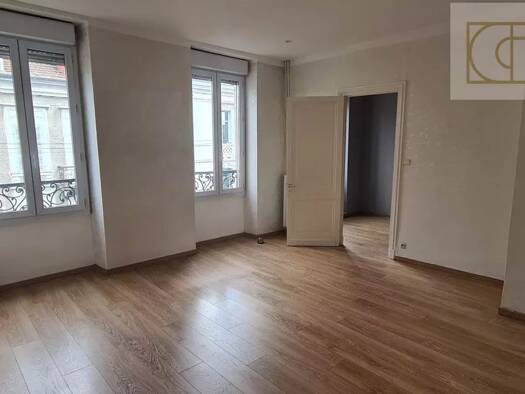 Appartement à louer 540 € 3 pièces 2 chambres 60 m² Étage 1/2 Centre-Marcadieu-Marne Tarbes 65000