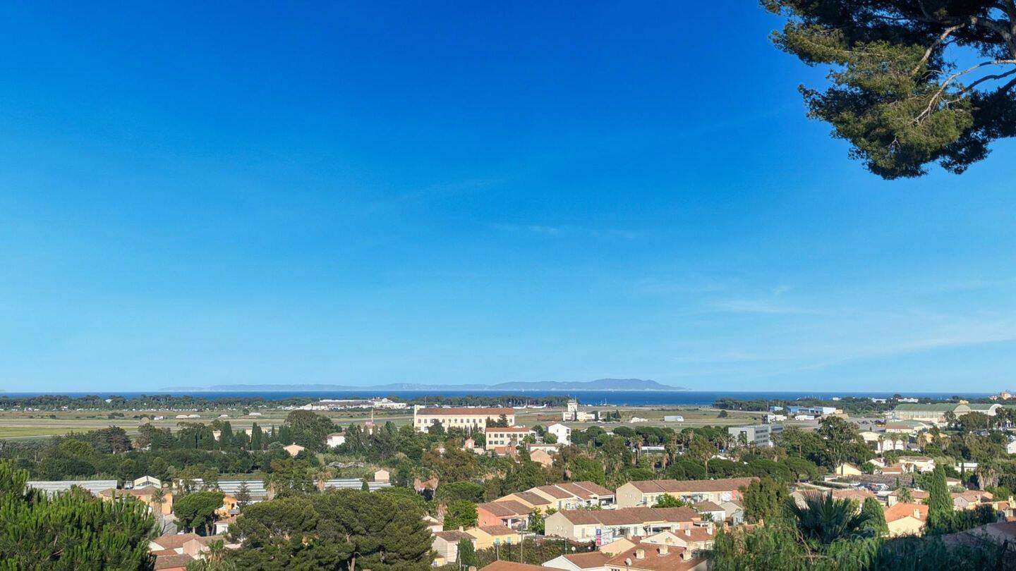 Maison 6 pièces 145 m² · à Hyères · 145 m² · 810 000 €