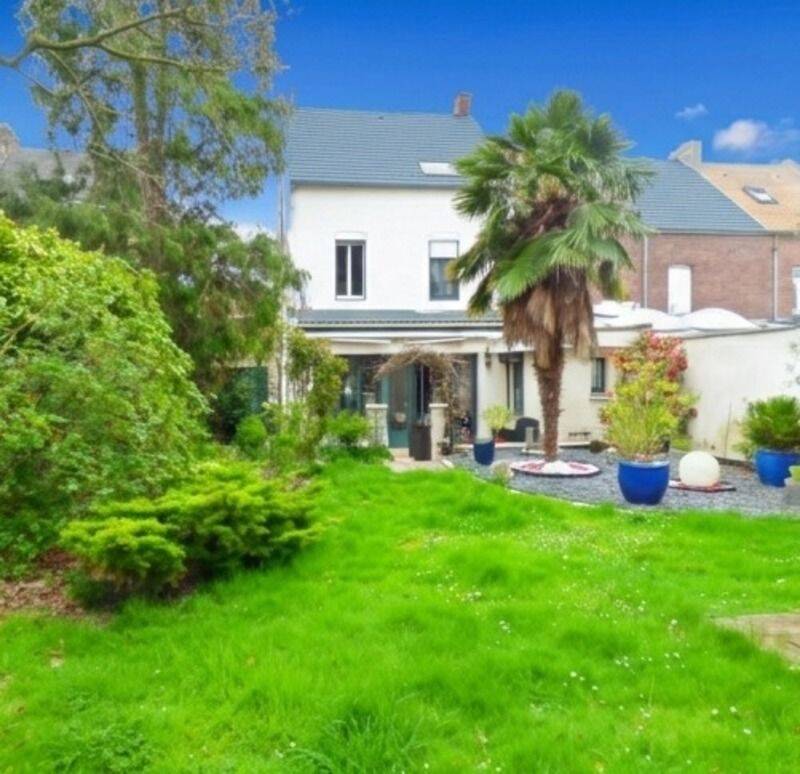 Maison 8 pièces 184 m² · à Aniche · 184 m² · 221 500 €