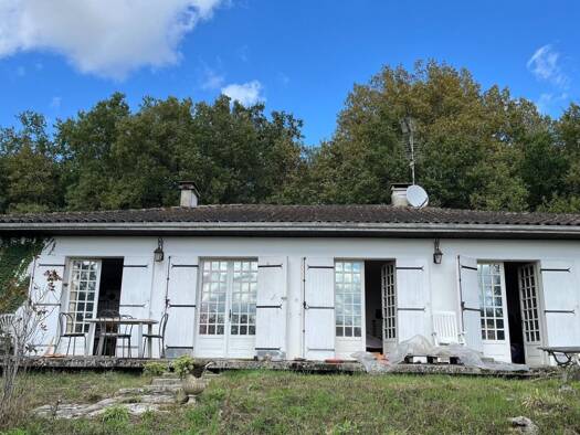 Maison à vendre 150 000 € 4 pièces 3 chambres 107 m² 7 997 m² de terrain Tombebœuf 47380