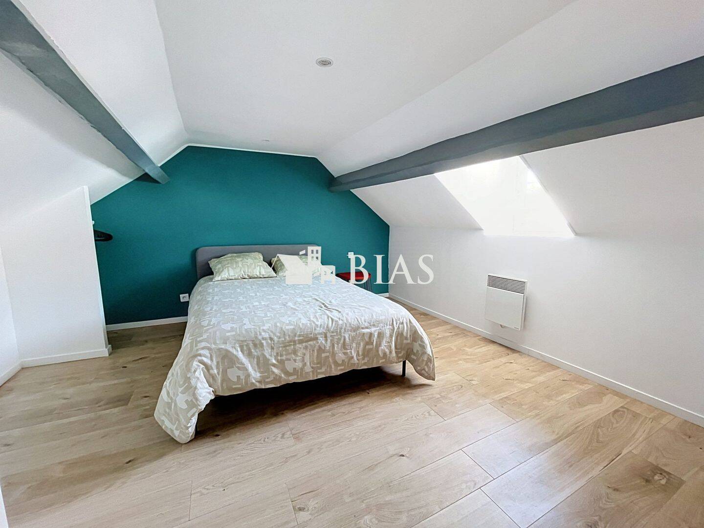 4 pièces 60 m² · à Le Petit-Quevilly · 60 m² · 300 €