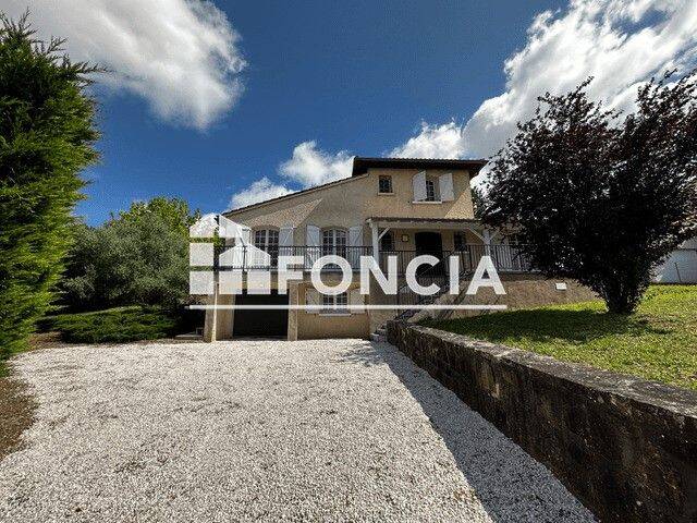 Maison 5 pièces 144 m² · à Puygouzon · 144 m² · 1 250 €
