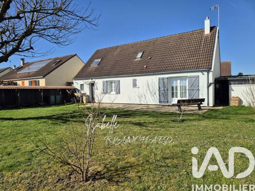 Maison à vendre 305 000 € 6 pièces 5 chambres 113 m² 540 m² de terrain Oissery 77178