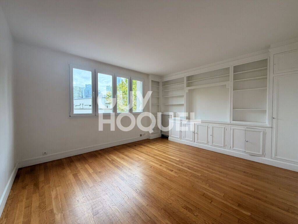 3 pièces 70 m² · à Courbevoie · 69,9 m² · 1 643 €/mois