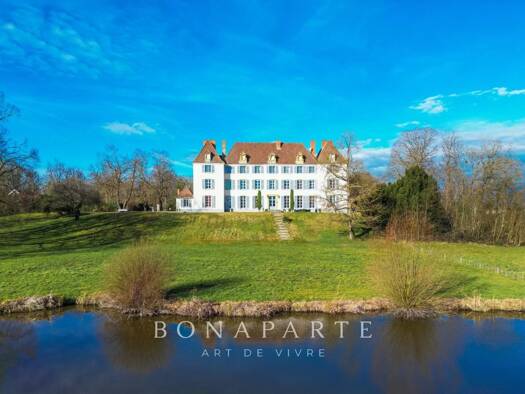 Château à vendre 1 820 000 € 20 pièces 17 chambres 840 m² Le Parc Roanne 42300