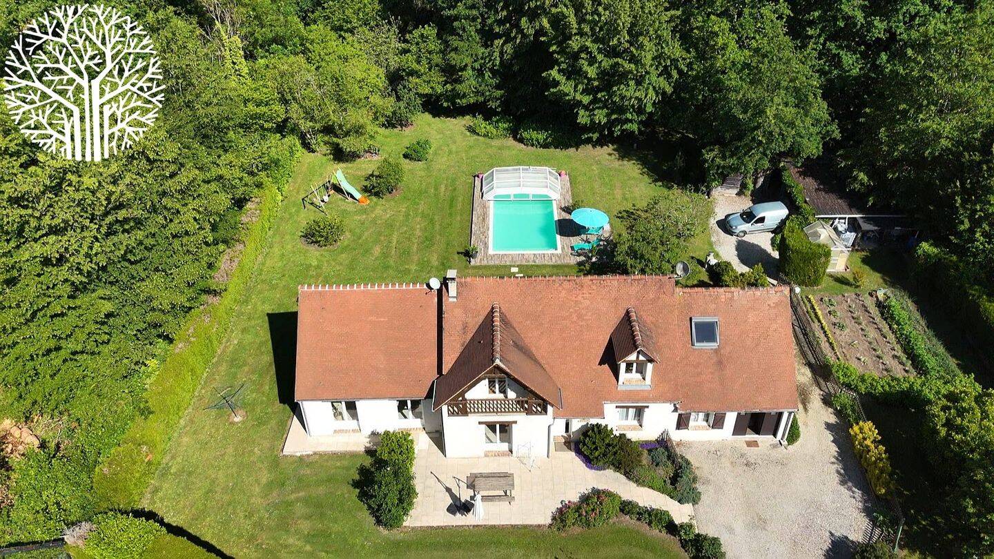Maison 7 pièces 210 m² · à Noisy-sur-École · 210 m² · 598 000 €