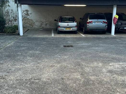 Parking à louer 60 € 12 m² Châtellerault 86100