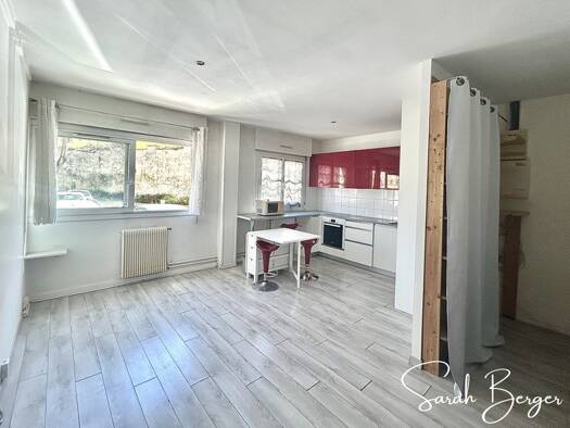 Appartement à vendre 245 000 € 3 pièces 2 chambres 65 m² RDC/11 Saint Louis Lyon 7ème arrondissement 69007