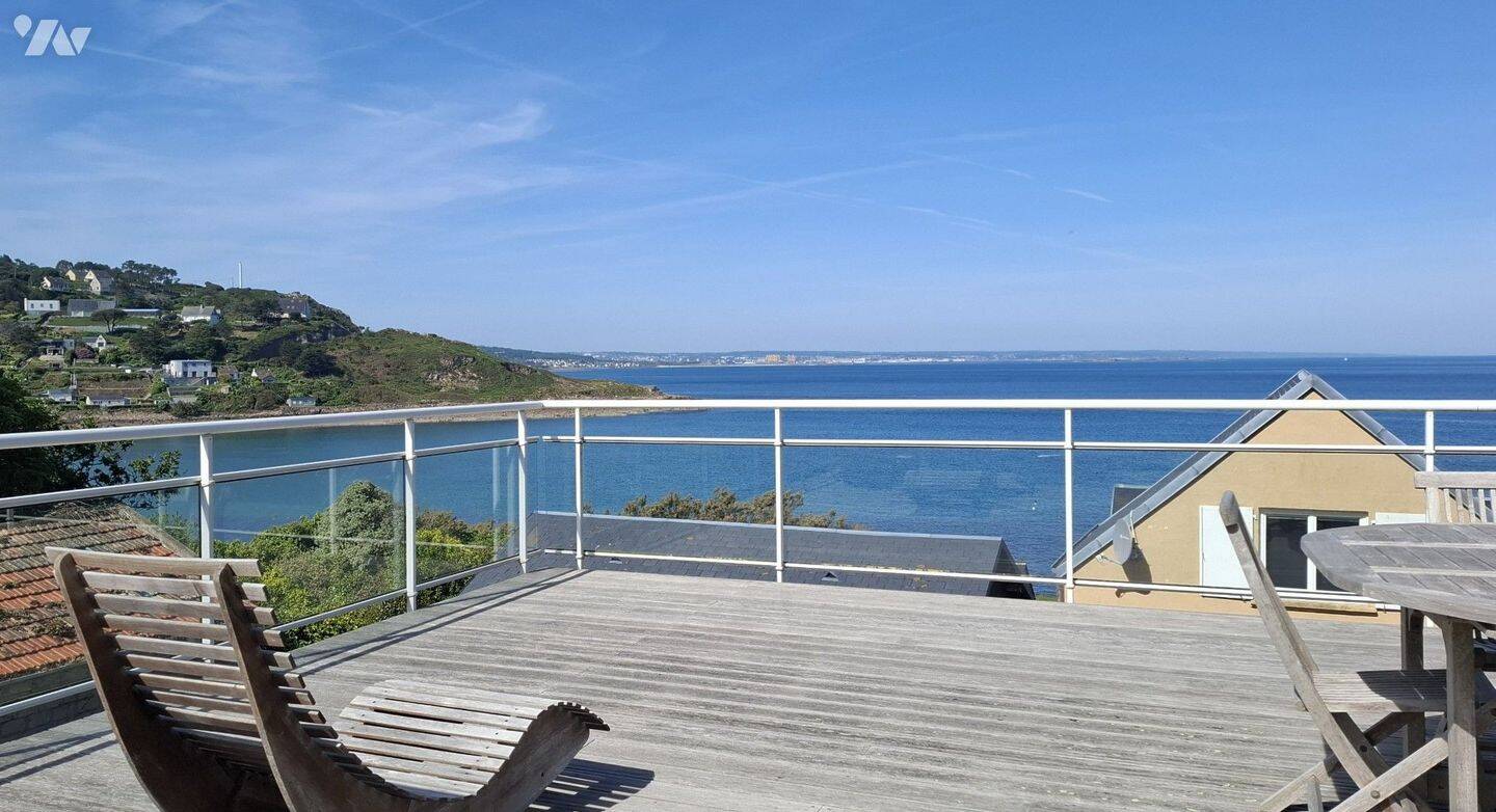 Maison 7 pièces 135 m² · à Fermanville · 135 m² · 887 250 €