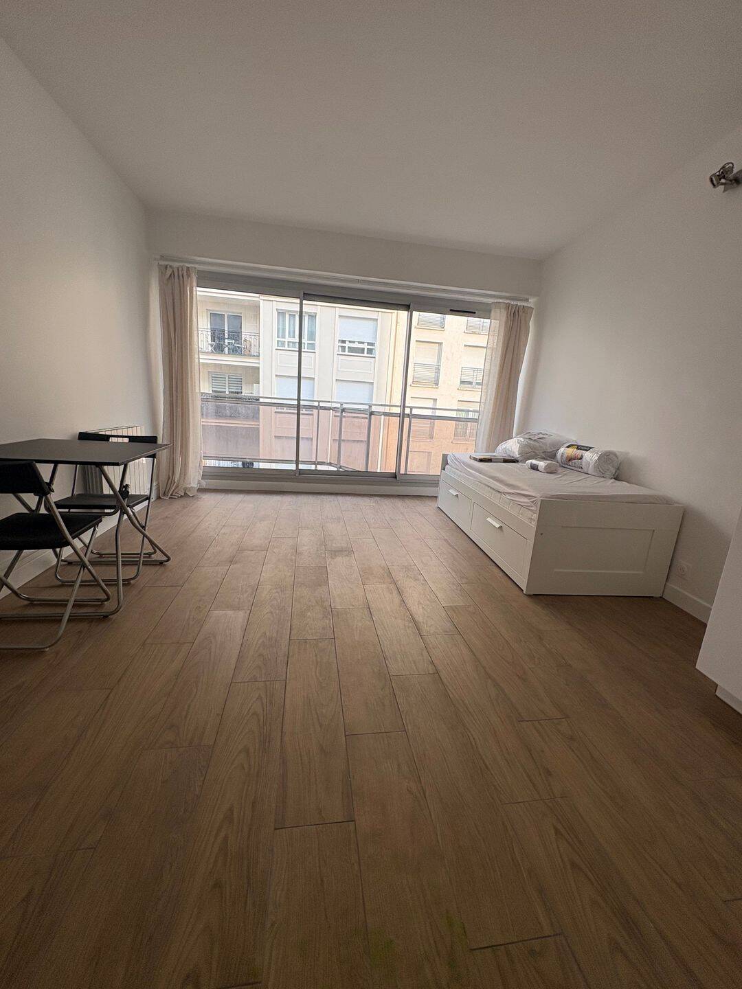 Appartement 1 pièce 23 m² · à Puteaux · 23 m² · 980 €/mois