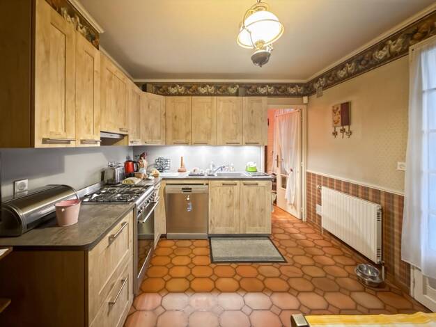 Maison à vendre 189 000 € 5 pièces 4 chambres 136,5 m² 971 m² de terrain Faubourg-Orléans-Paterne Romorantin-Lanthenay 41200