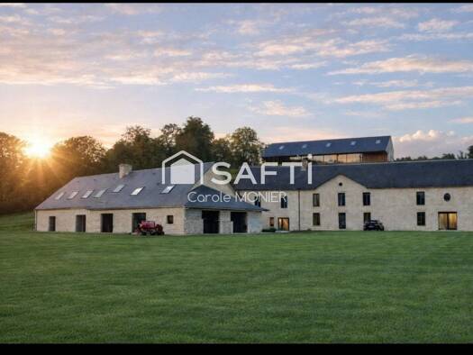 Immeuble à vendre 1 995 000 € 700 m² Seulline 14260