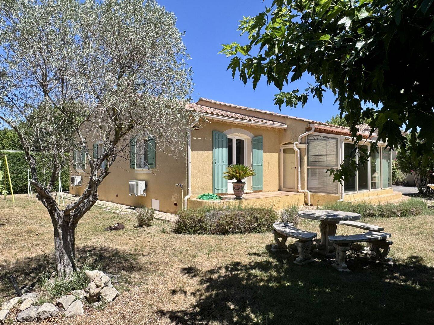 Maison 4 pièces 120 m² · à L'Isle-sur-la-Sorgue · 120 m² · 452 000 €
