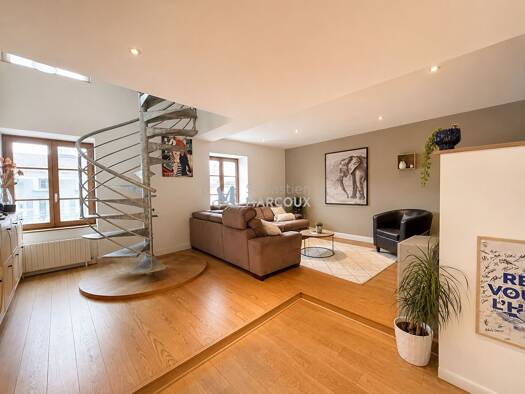 Duplex à vendre 261 000 € 5 pièces 3 chambres 166 m² Étage 2/3 Estialet le Bouchet Montbrison 42600