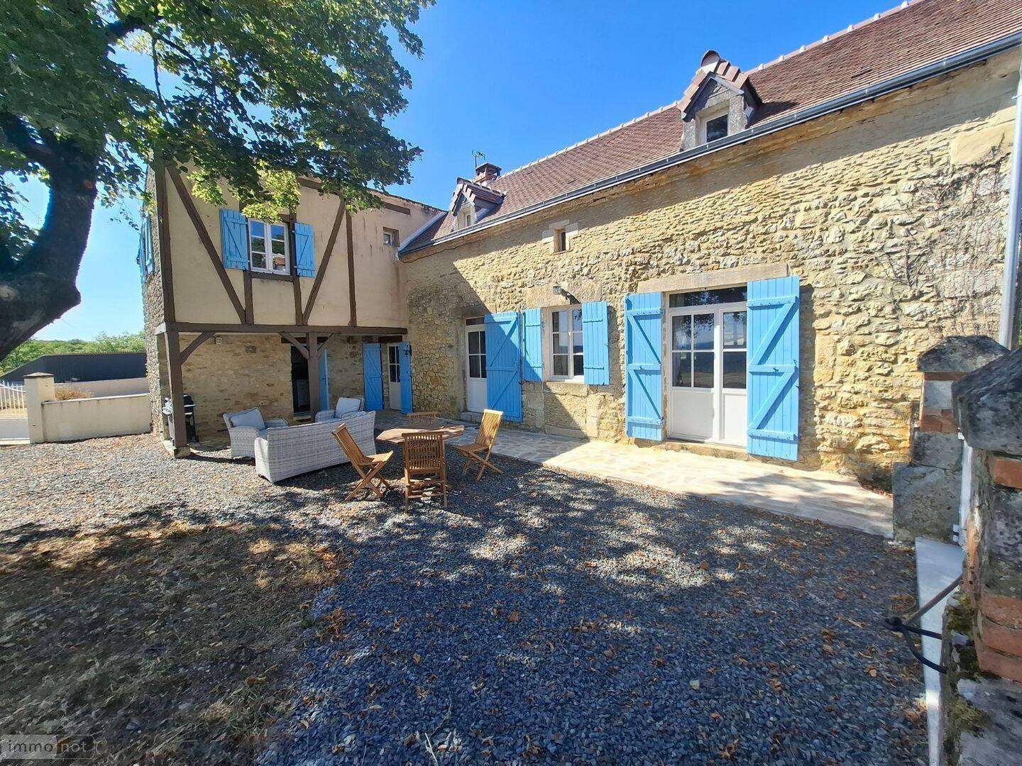 Maison 5 pièces 141 m² · à Salignac-Eyvigues · 141 m² · 324 880 €