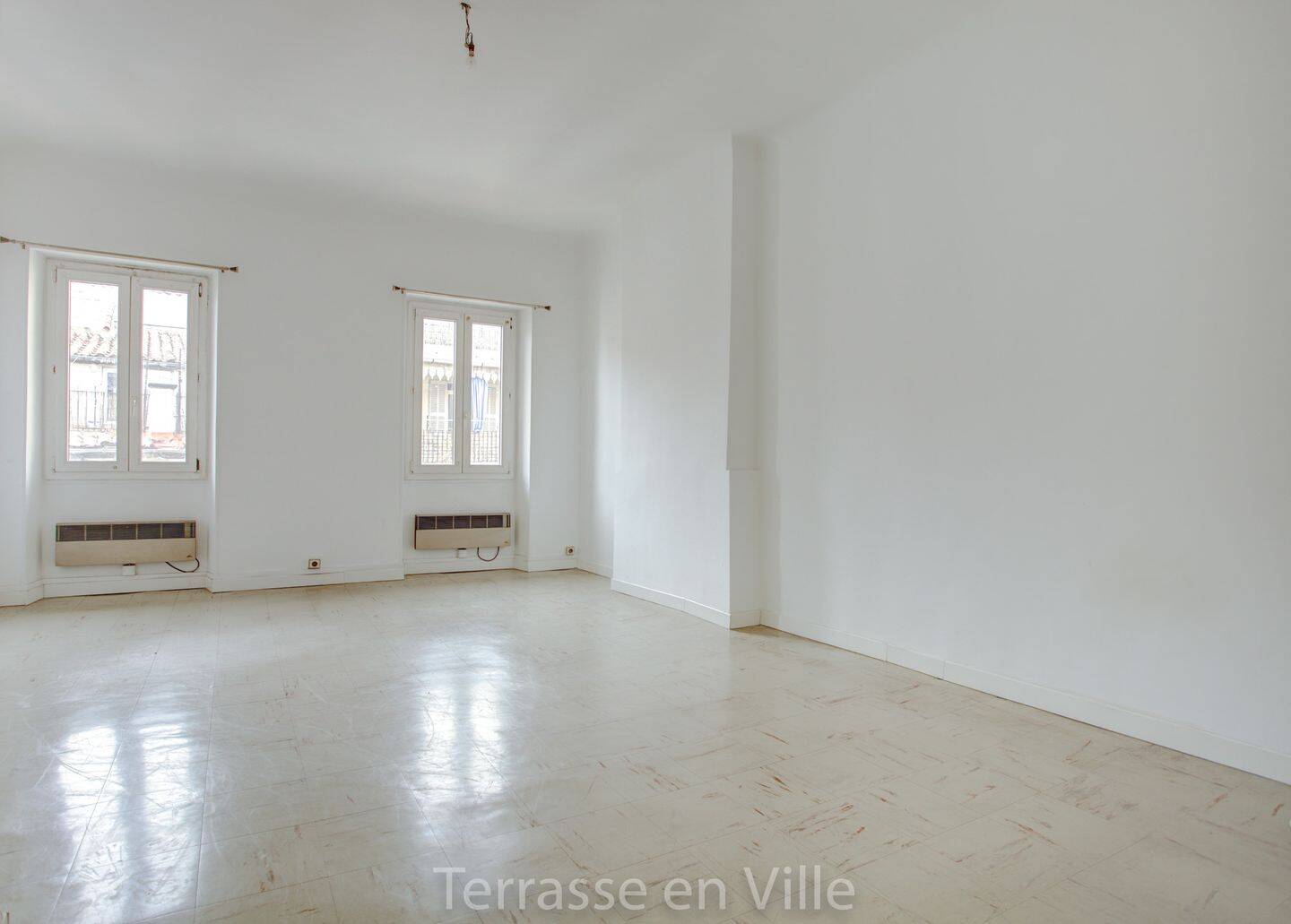 Appartement 3 pièces 75 m² · à Marseille 1er Arrondissement · 75 m² · 845 €/mois