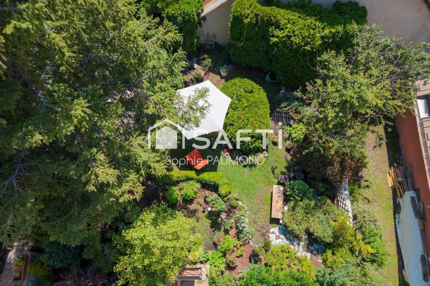 Maison 7 pièces 248 m² · à Saint-Chaffrey · 248 m² · 1 000 000 €