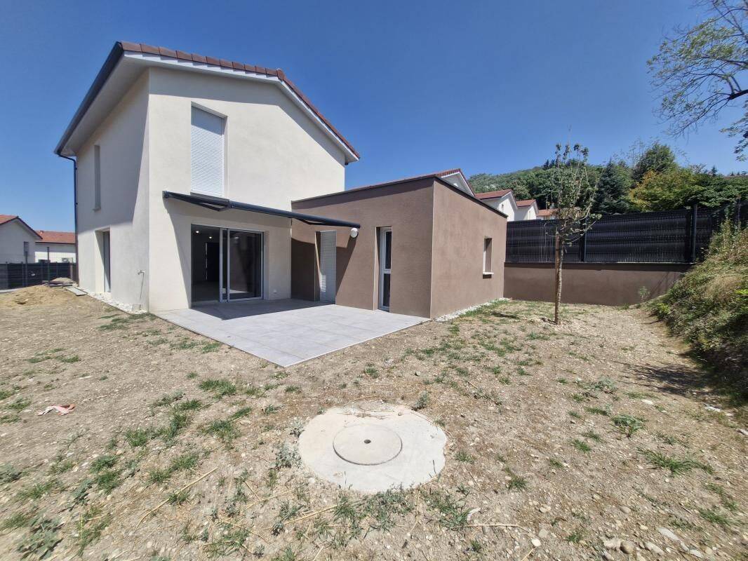 Maison 5 pièces 109 m² · à Bourgoin-Jallieu · 109,3 m² · 1 480 €/mois