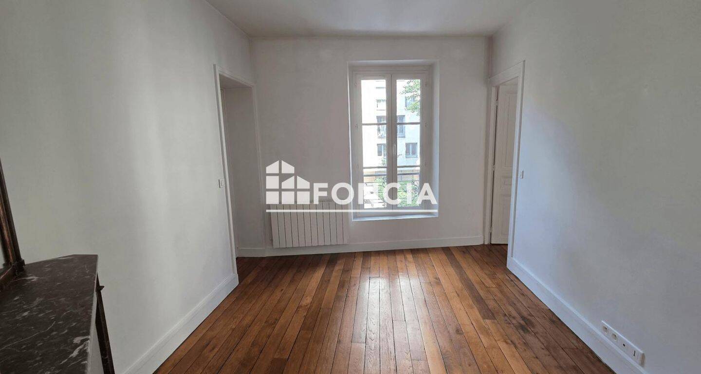 Appartement 3 pièces 45 m² · à Paris 15ème Arrondissement · 45,3 m² · 1 366 €/mois