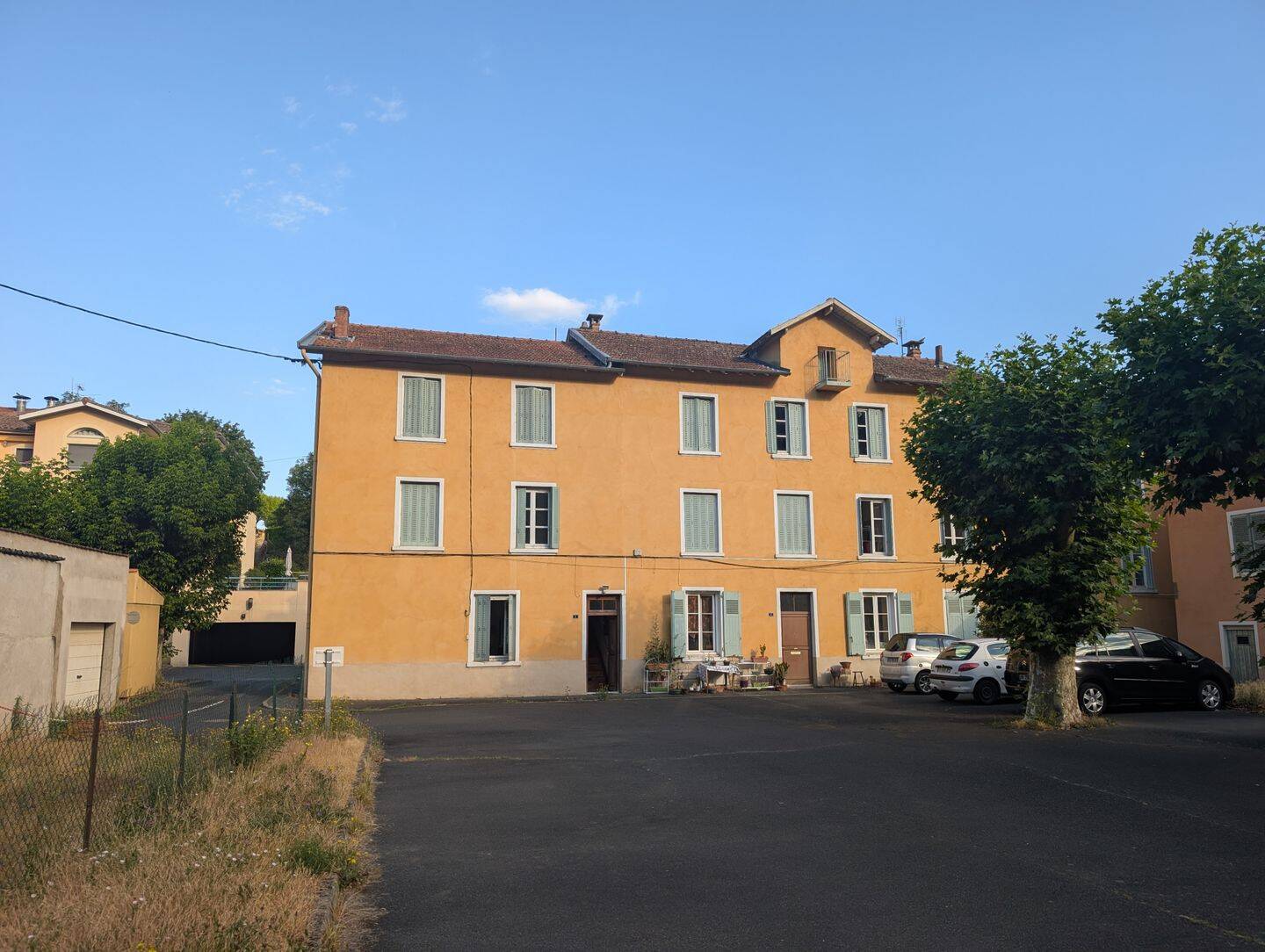 Appartement 2 pièces 43 m² · à Sain-Bel · 43 m² · 100 000 €