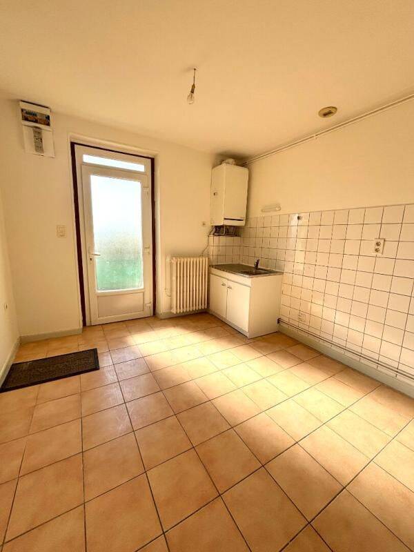 Appartement 2 pièces 40 m² · à Montceau-les-Mines · 40 m² · 350 €
