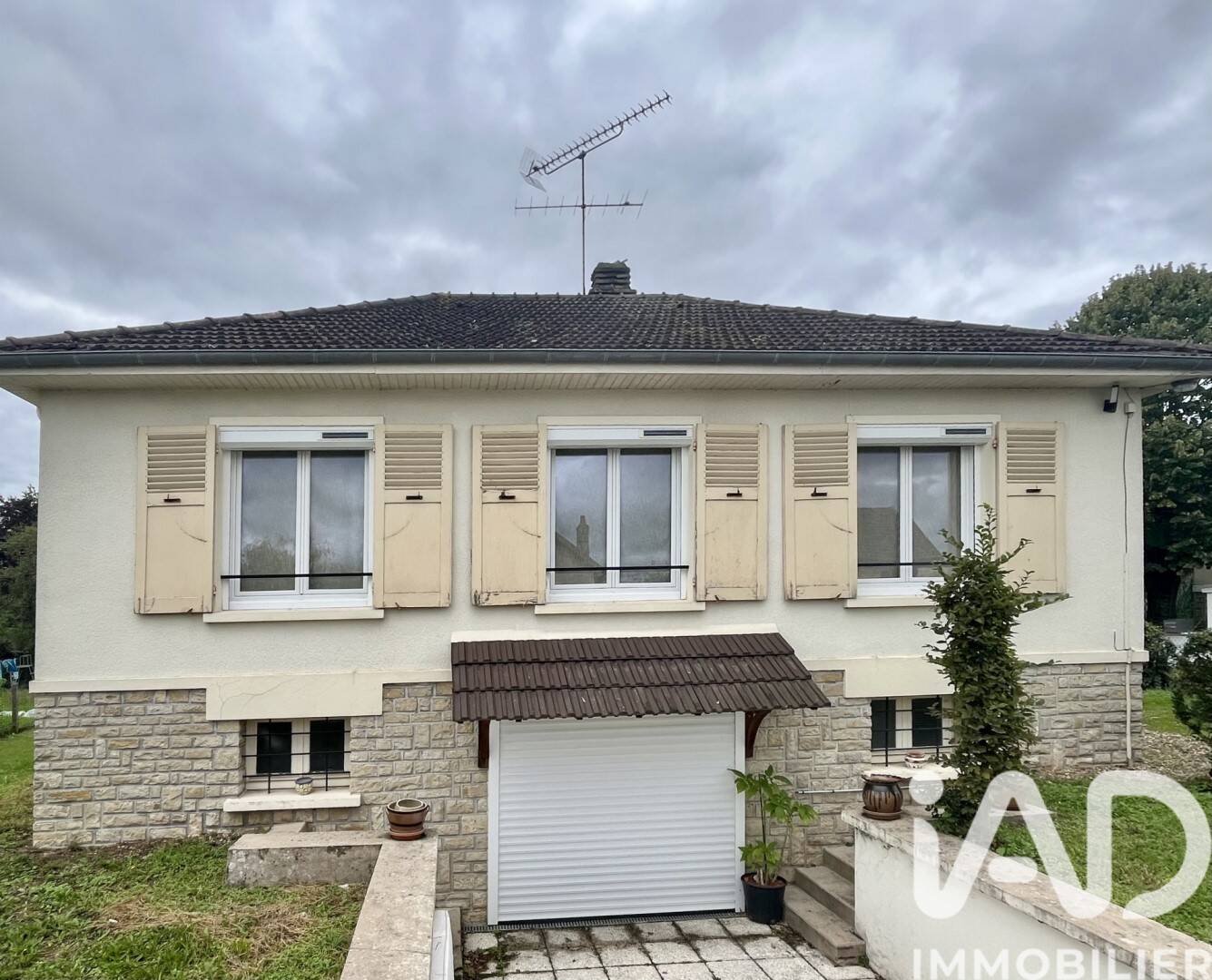 Maison 4 pièces 90 m² · à Saint-Léger-des-Vignes · 90 m² · 165 000 €