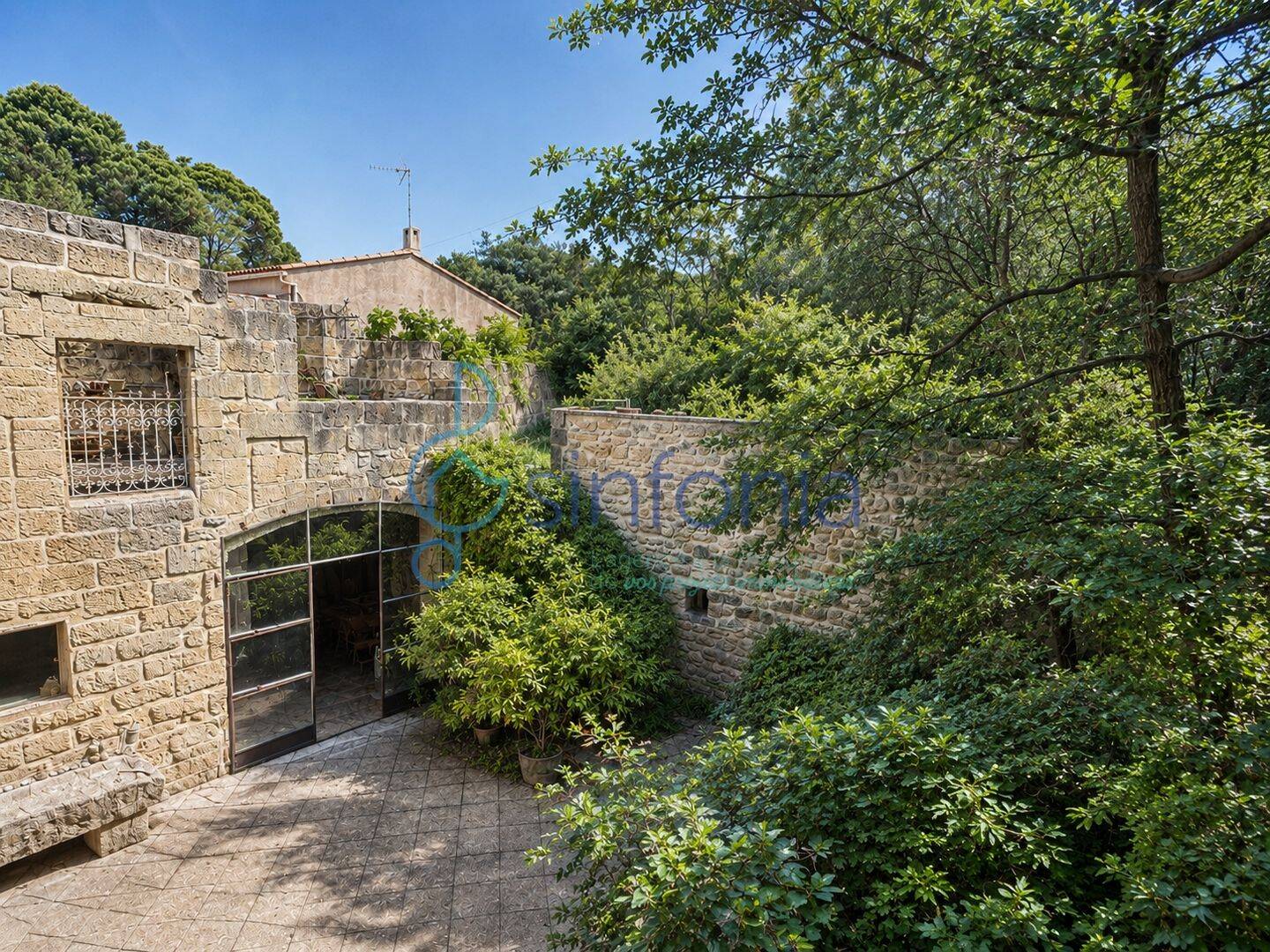 Maison 6 pièces 192 m² · à Gallargues-le-Montueux · 192 m² · 420 000 €
