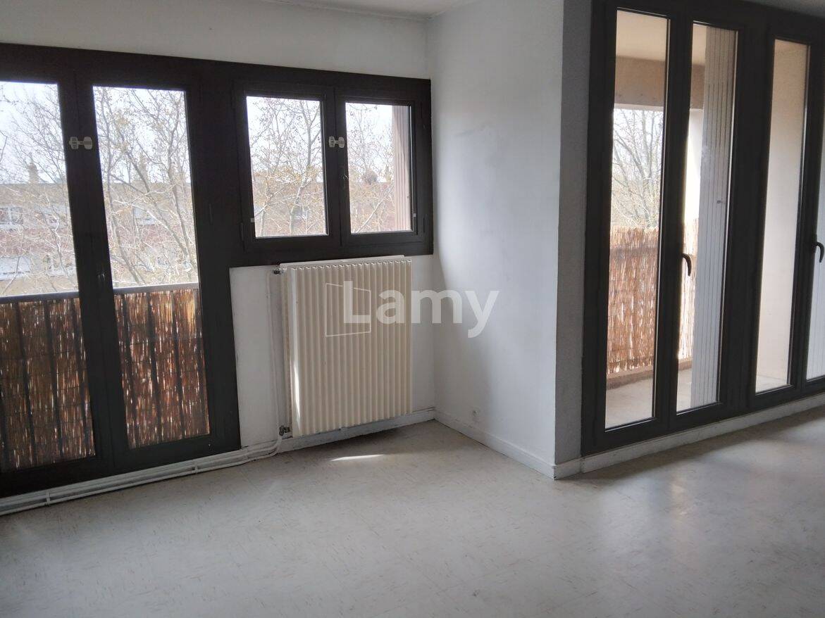 Appartement 4 pièces 73 m² · à Salon-de-Provence · 73,1 m² · 757 €