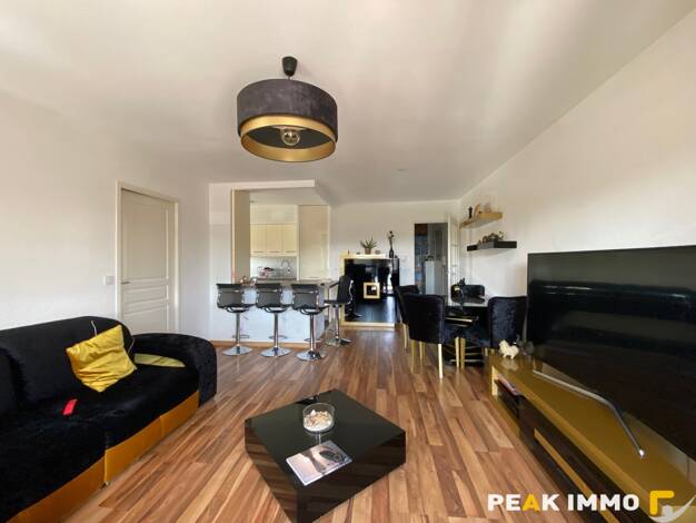 Appartement à vendre 450 000 € 4 pièces 3 chambres 81,6 m² Étage 3/5 Étrembières 74100