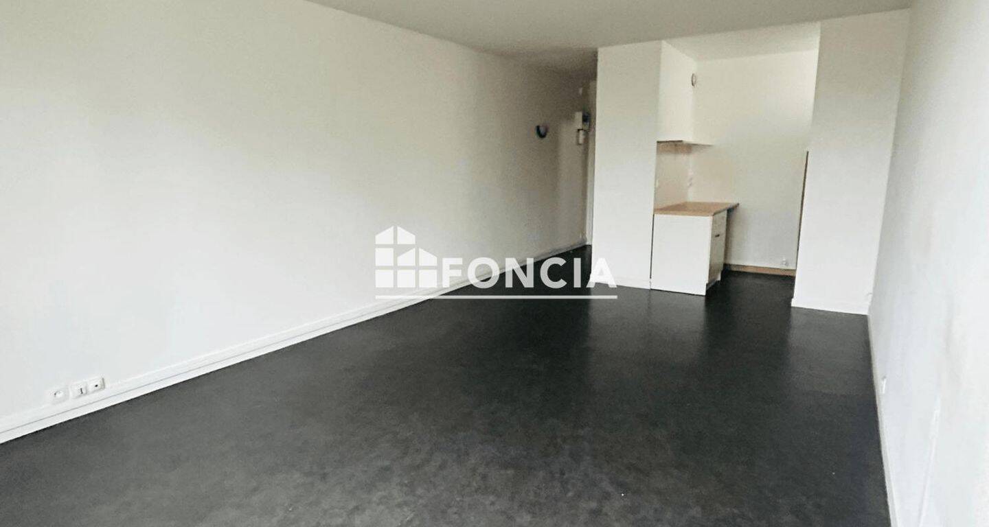 Appartement 1 pièce 33 m² · à Savigny-sur-Orge · 32,8 m² · 649 €/mois
