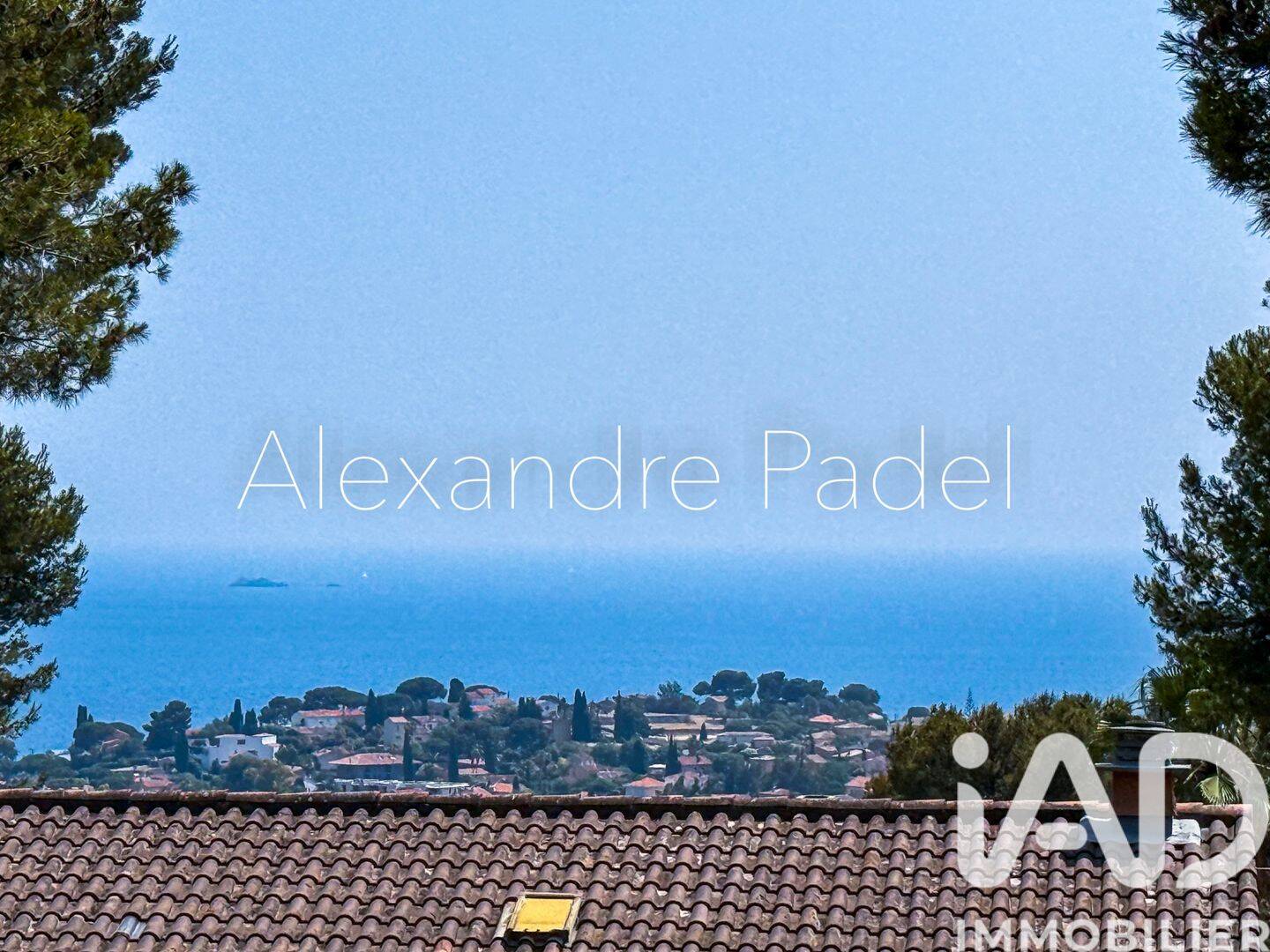 Maison 10 pièces 270 m² · à Carqueiranne · 270 m² · 1 688 000 €