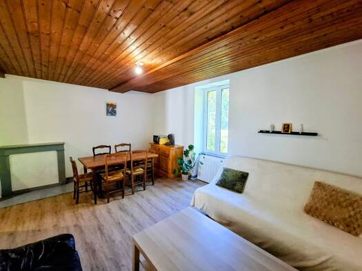 Maison à louer 270 € 4 pièces 3 chambres 65 m² Mauleon Mauléon 79700