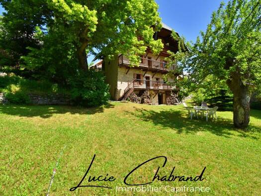 Maison à vendre 595 000 € 10 pièces 4 chambres 127 m² 1 099 m² de terrain Champcella 05310
