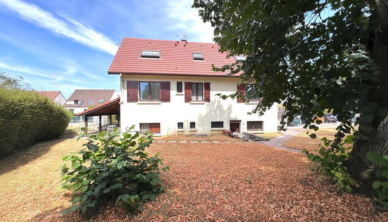 Maison 6 pièces 126 m² · à Évry-Courcouronnes · 126 m² · 349 900 €