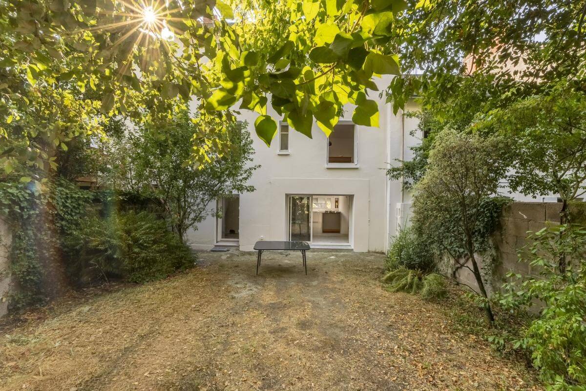 Maison 9 pièces 179 m² · à Nantes · 179 m² · 2 145 €