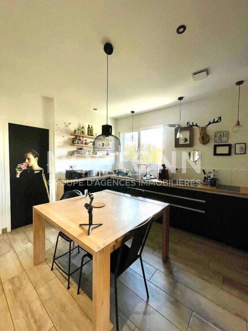 1 pièce 11 m² · à Talence · 10,5 m² · 521 €/mois