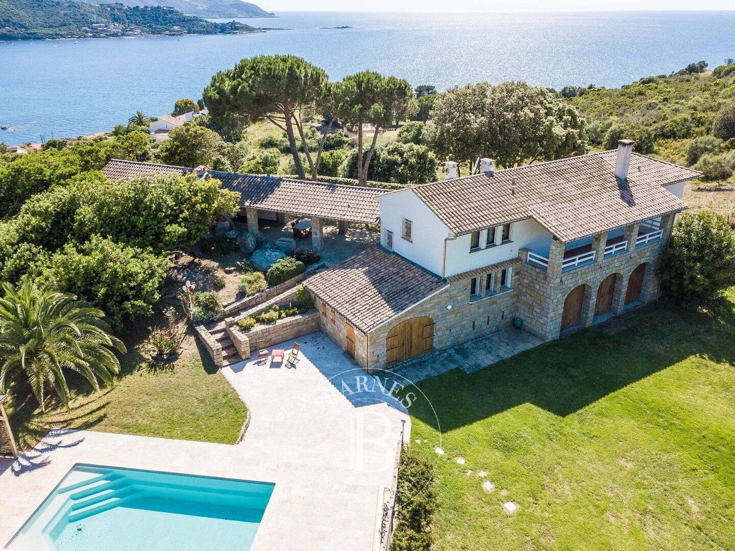 Maison 7 pièces 197 m² · à Ajaccio · 197 m² · 1 750 000 €