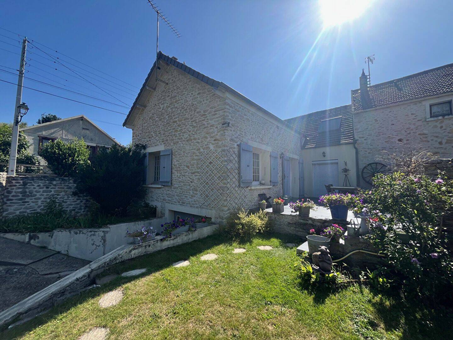 Maison 6 pièces 158 m² · à Fontenay-Saint-Père · 158 m² · 399 000 €
