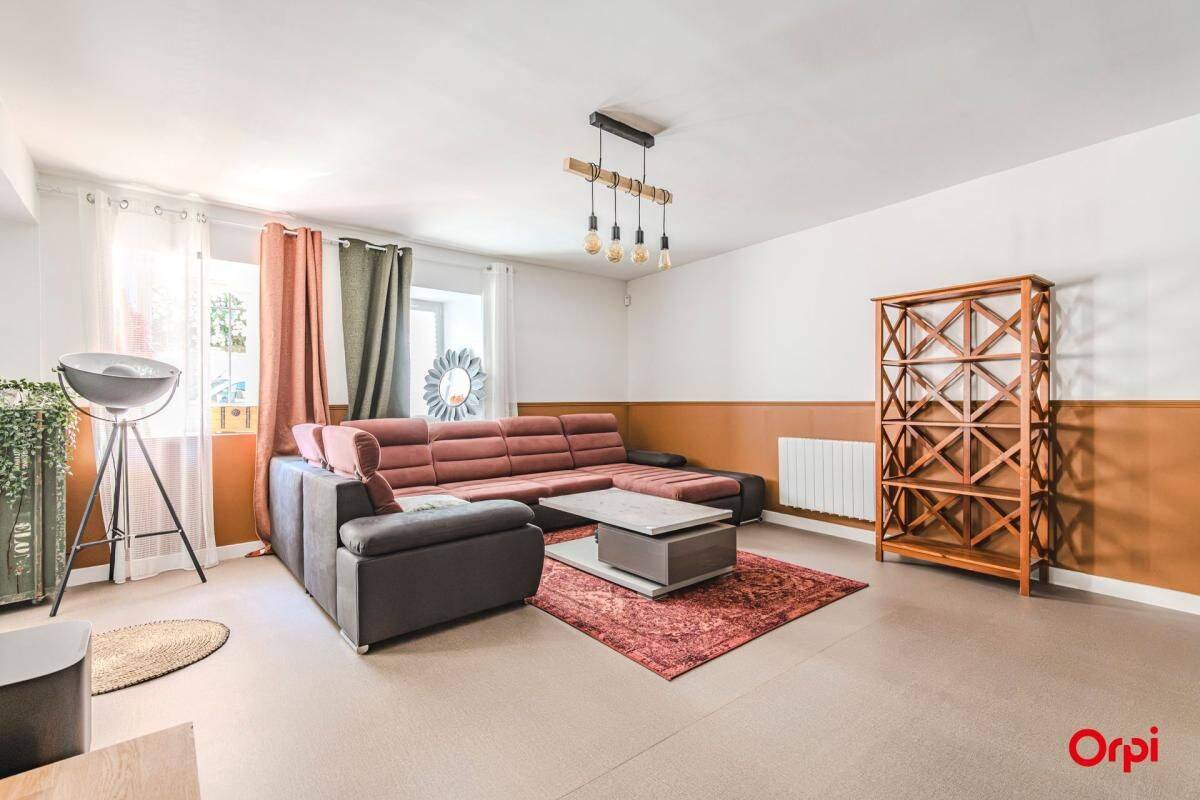 Maison 7 pièces 200 m² · à Les Septvallons · 200 m² · 170 000 €